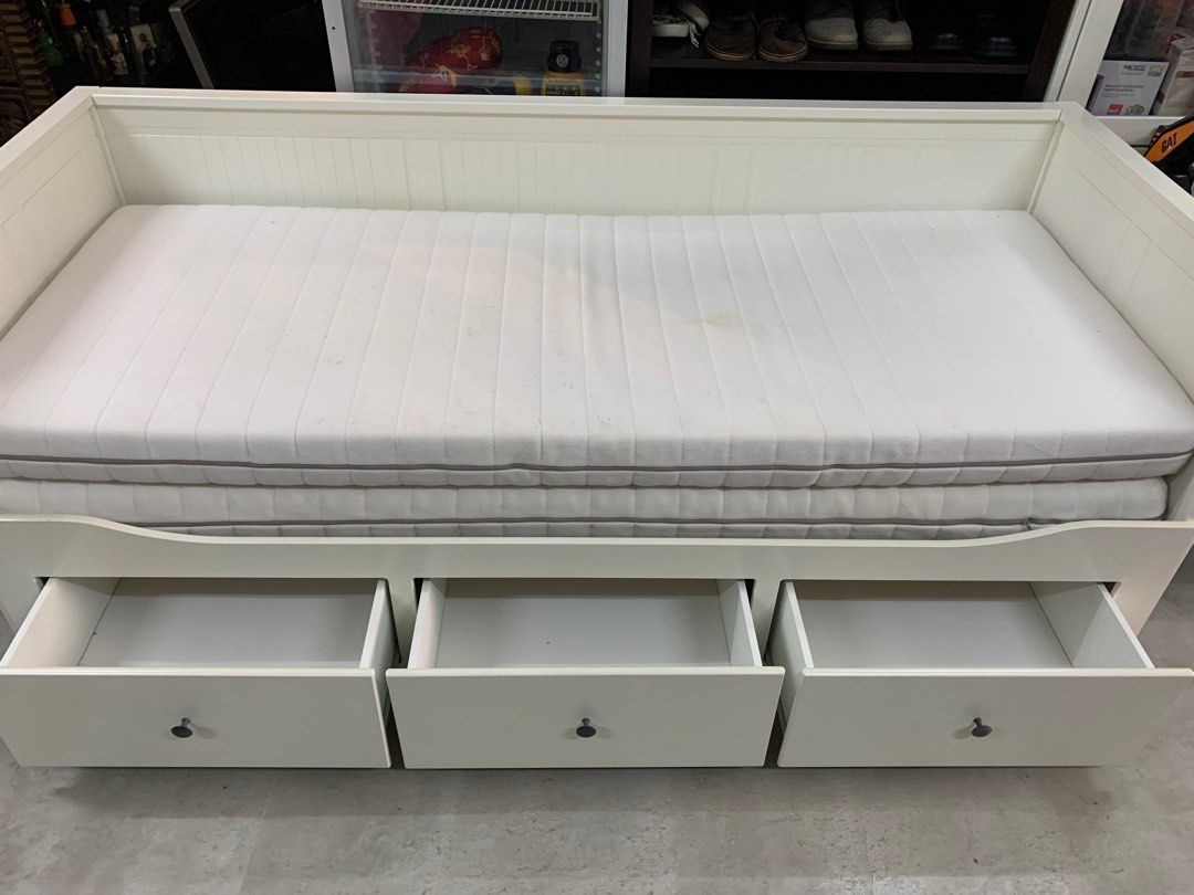 IKEA Daybed hemnes with 2 mattress, Furniture & Home Living, Furniture