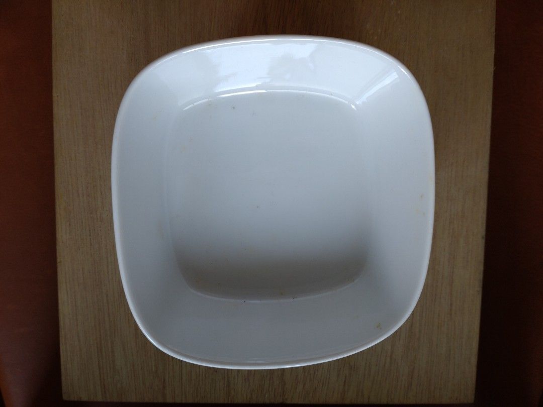IKEA white sauce plate, Furniture & Home Living, Kitchenware