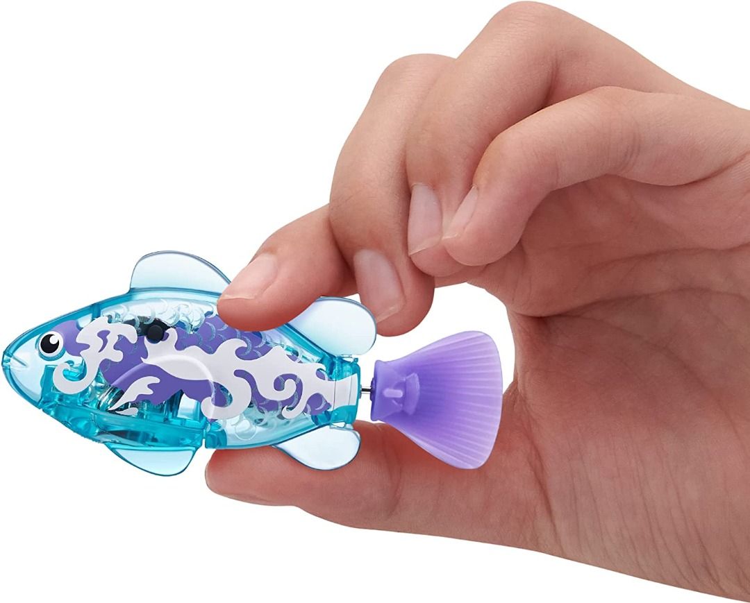 Robo fish target outlet