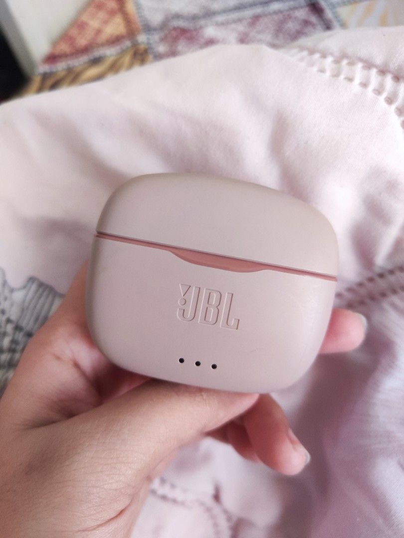 JBL Earbuds Pink