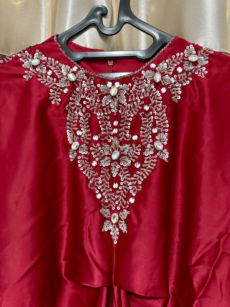 Kaftan Warna Maroon Fesyen Wanita Pakaian Wanita Gaun And Rok Di Carousell