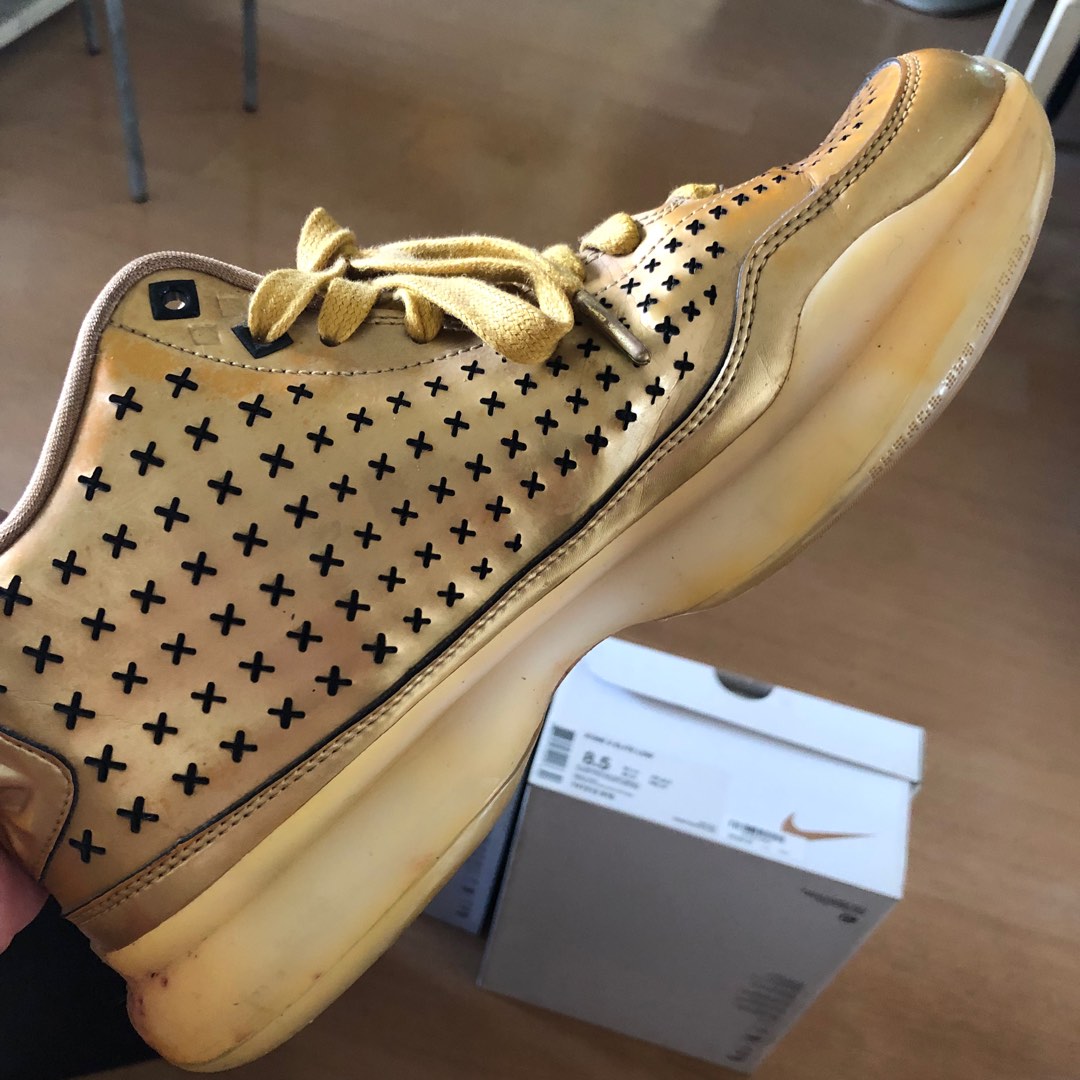 Kobe X MID EXT 8.5 Luxury Sneakers Footwear on Carousell