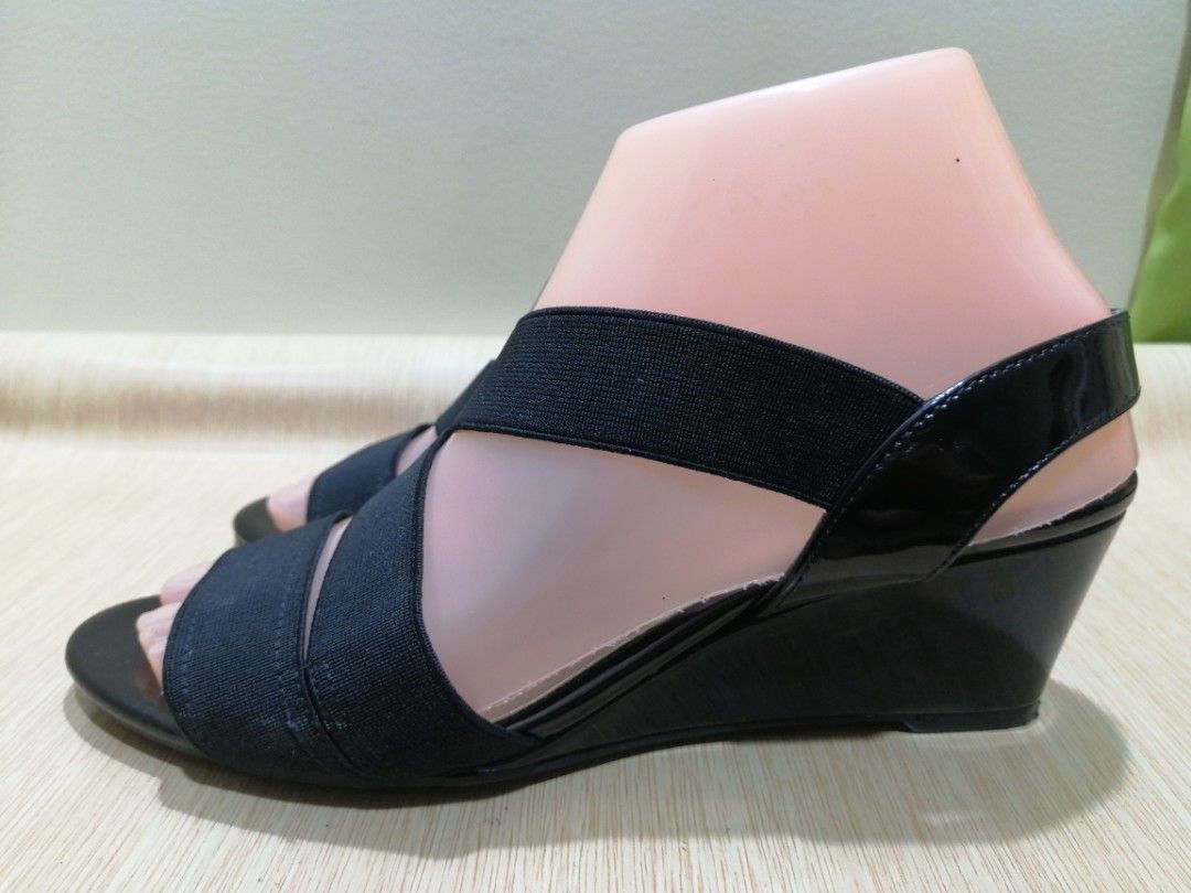 Laura scott wedge sandals hot sale