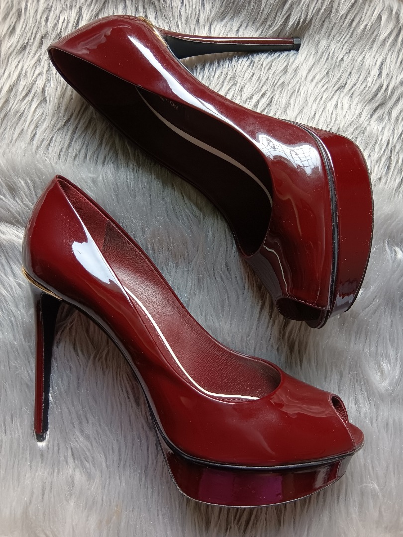Louis Vuitton Eyeline Pump high heels black suede 40 LV or 10 US