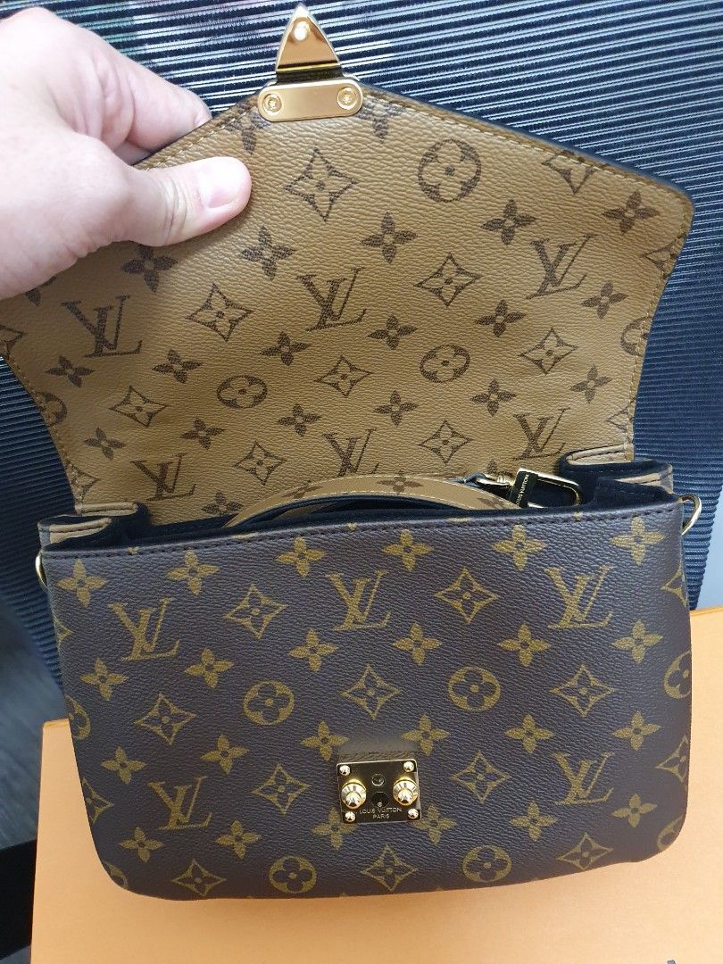 Reveal of Louis Vuitton Pochette Metis reverse monogram and comparison to  original monogram 