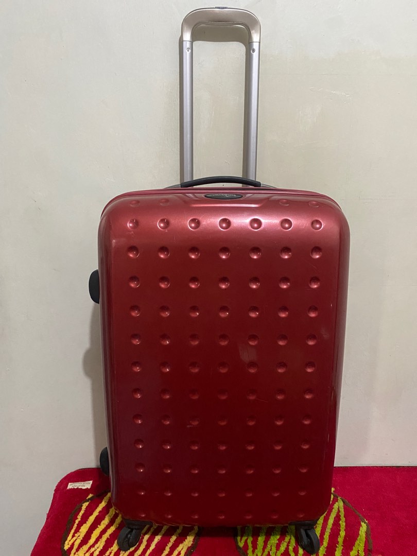 Luggage (Samsonite) brand with Key TSA approved and combination code on