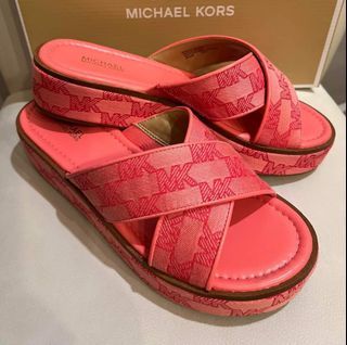 MICHAEL KORS SANDALS SIZE 8