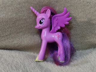 (Category: ) located in . Submitted by leoj_grey (Listing ID 1234280274, Image 1). Description: .