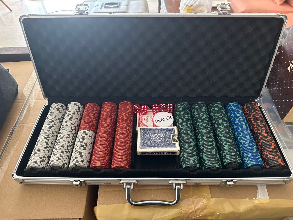 ‼️Negotiable‼️ Vegas Poker Set (Monte Carlo), Hobbies & Toys, Memorabilia & Collectibles
