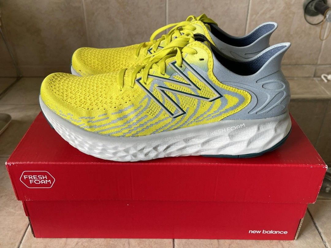 New Balance 1080 (Category: Sneakers) located in Manila. Submitted by zekeong (Listing ID 1234373160, Image 1). Description: Size 9.5 US Complete with orig box No issues.