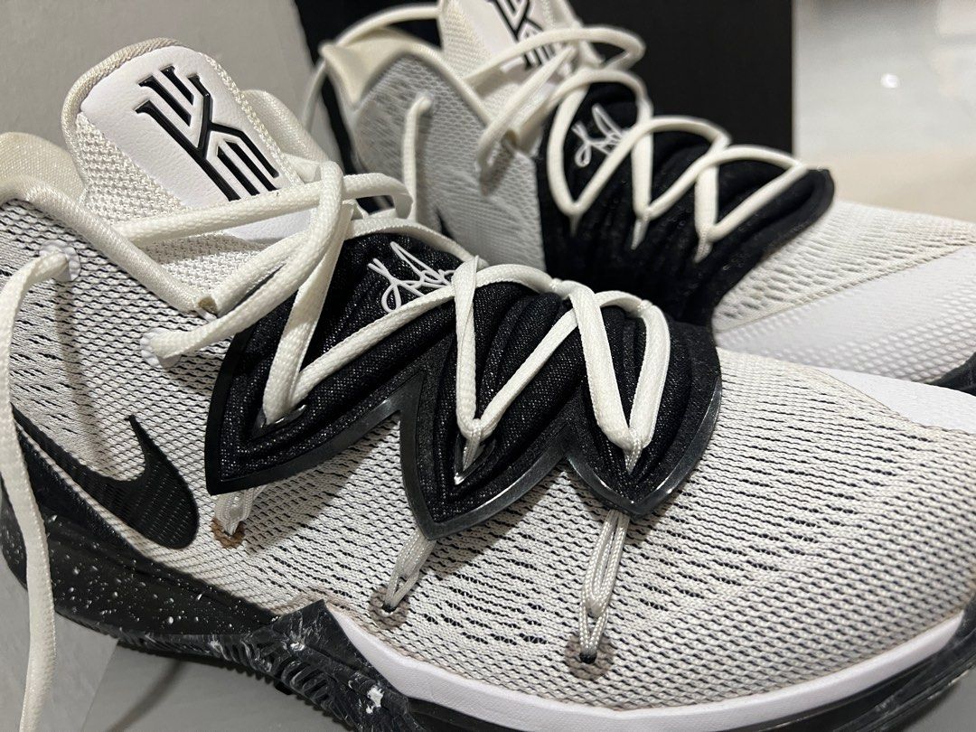 Nike Basketball Shoes Kyrie 5, Men's Fashion, Footwear, Sneakers on
