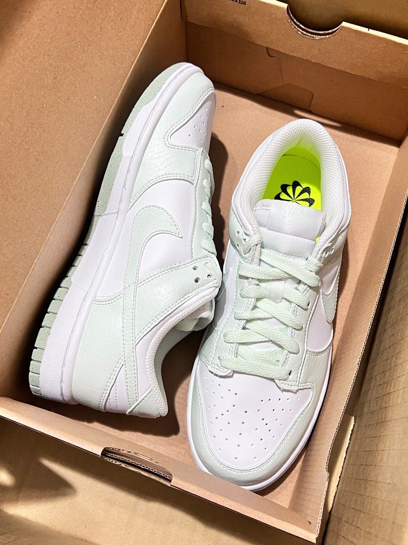 dunk low mint green