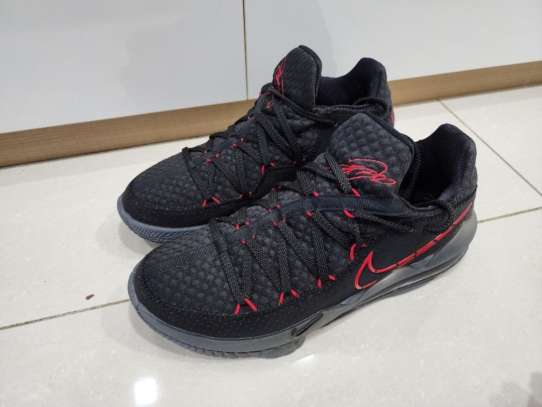 Nike LBJ 17 LOW