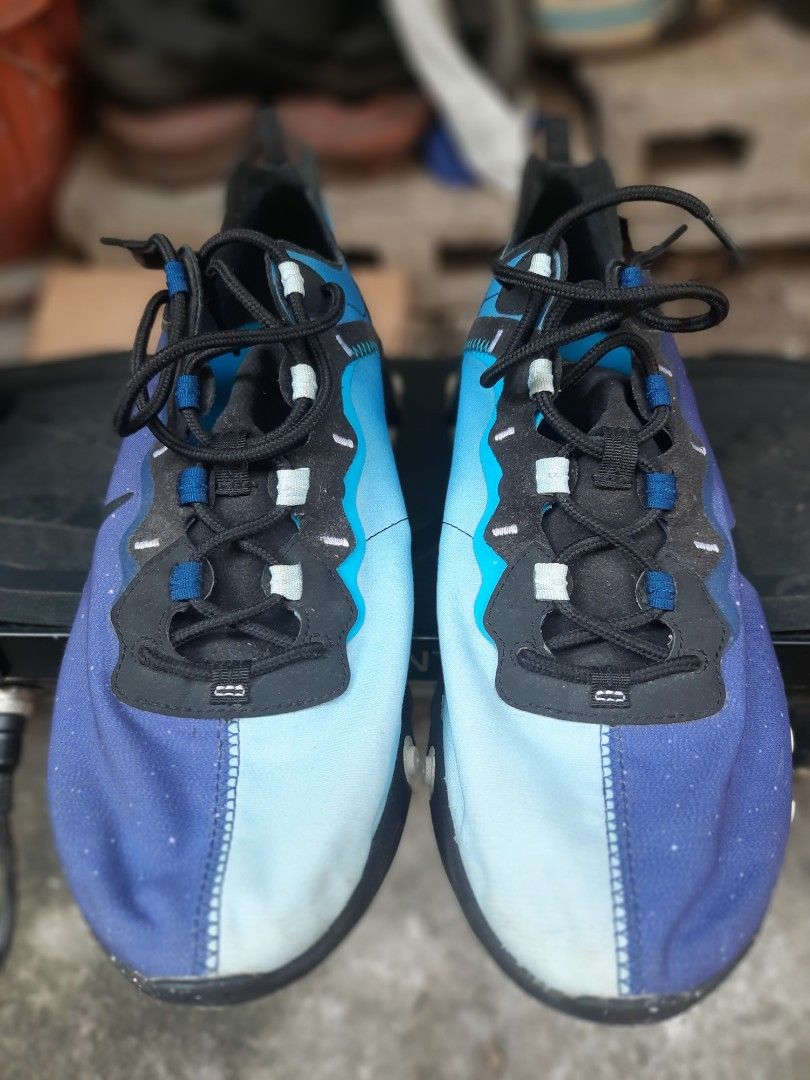 Nike React Element 55 "Two Face" size 11us (Category: Sneakers) located in Quezon City. Submitted by johntwothreemj (Listing ID 1234298959, Image 2). Description: RUSH!!! Nike React Element 55 "Two Face" Rare pair Size 11us No issues.