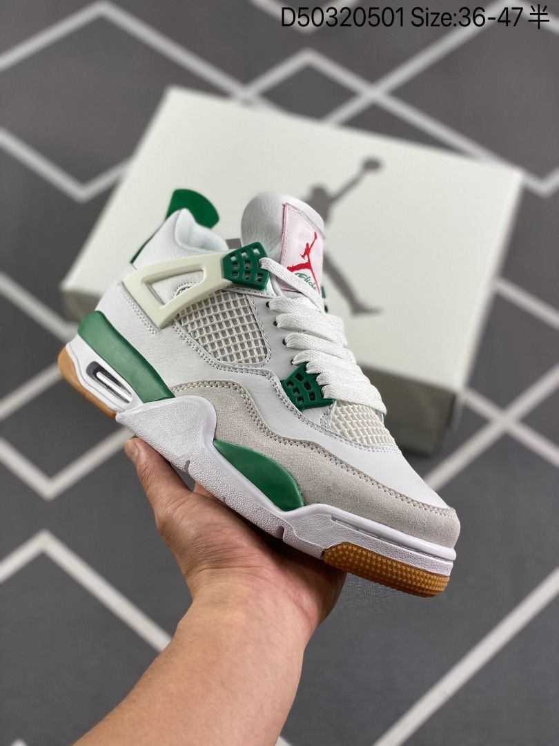 Nike SB x Air Jordan 4