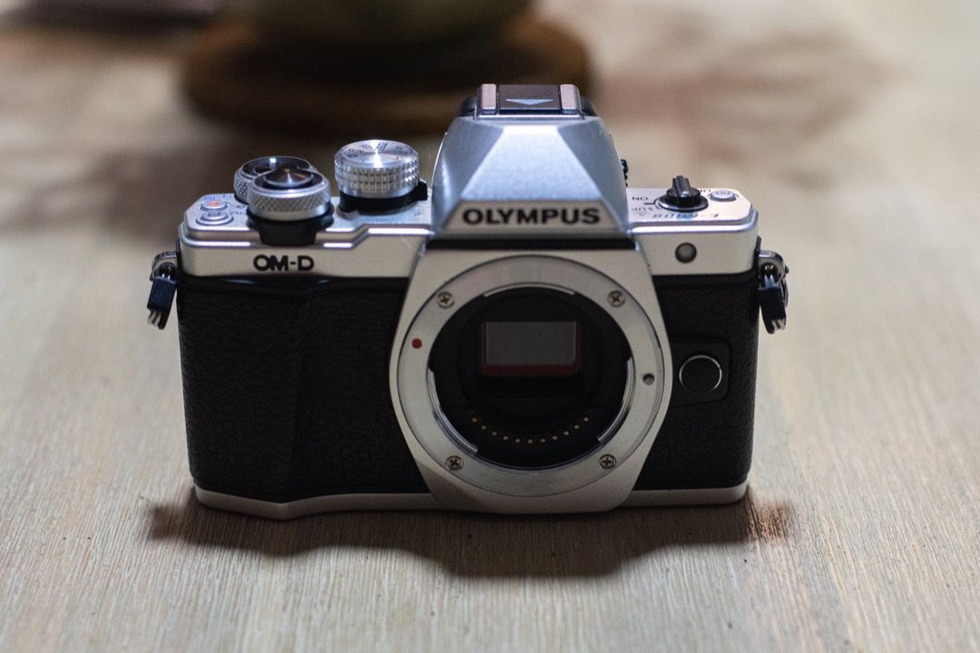 Olympus EM10 Mark II EM10II, Photography, Cameras on Carousell