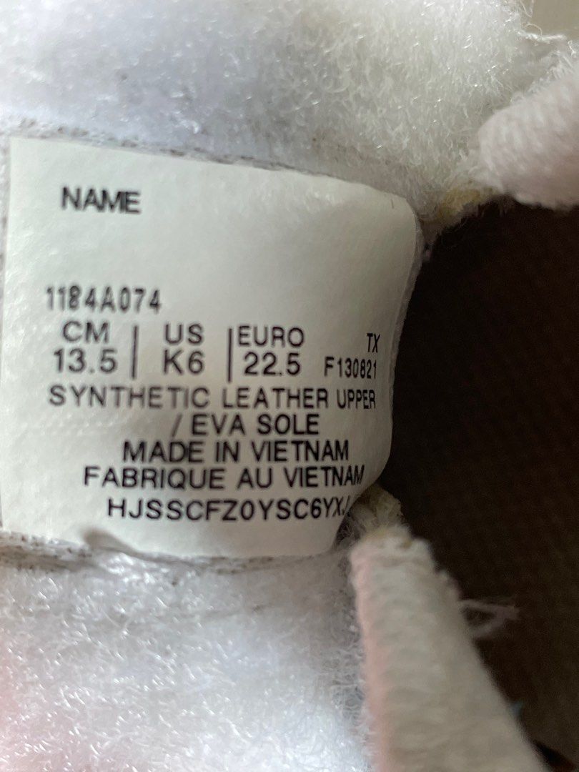 Onitsuka Tiger (Category: Babies & Kids Fashion) located in Singapore. Submitted by applegalgal (Listing ID 1234316853, Image 2). Description: Picture as attached..