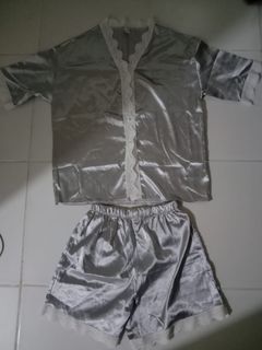 Pakaian dinas malam
