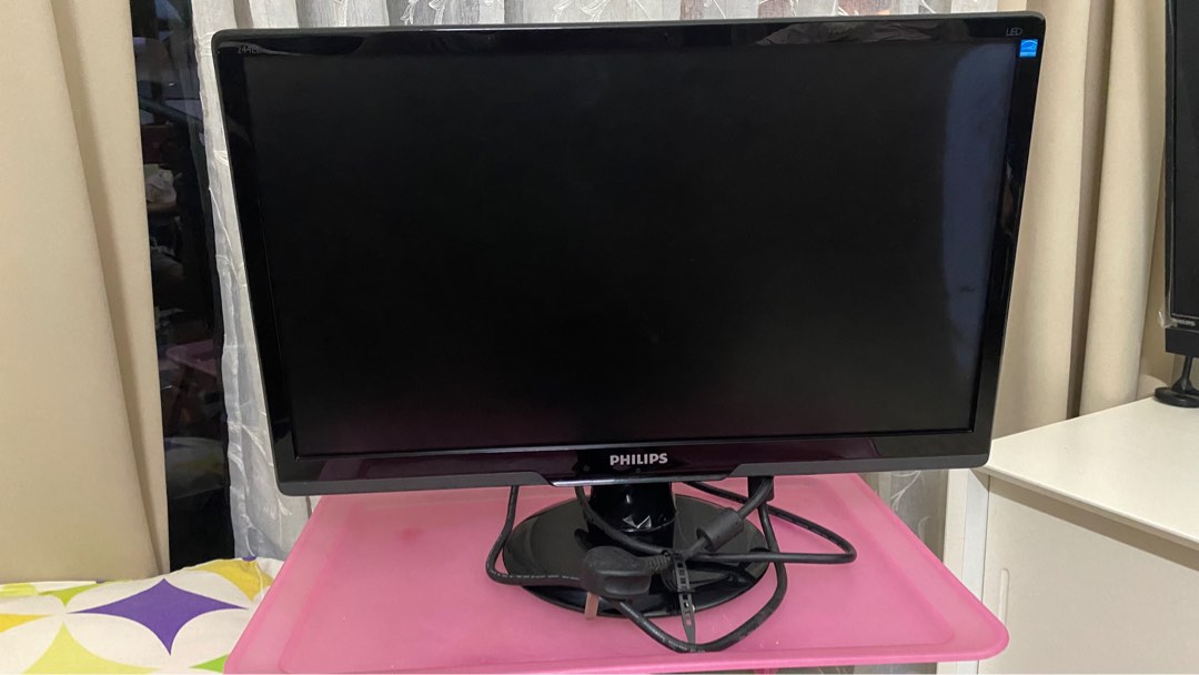 Philips Monitor(not working), Computers & Tech, Desktops on Carousell