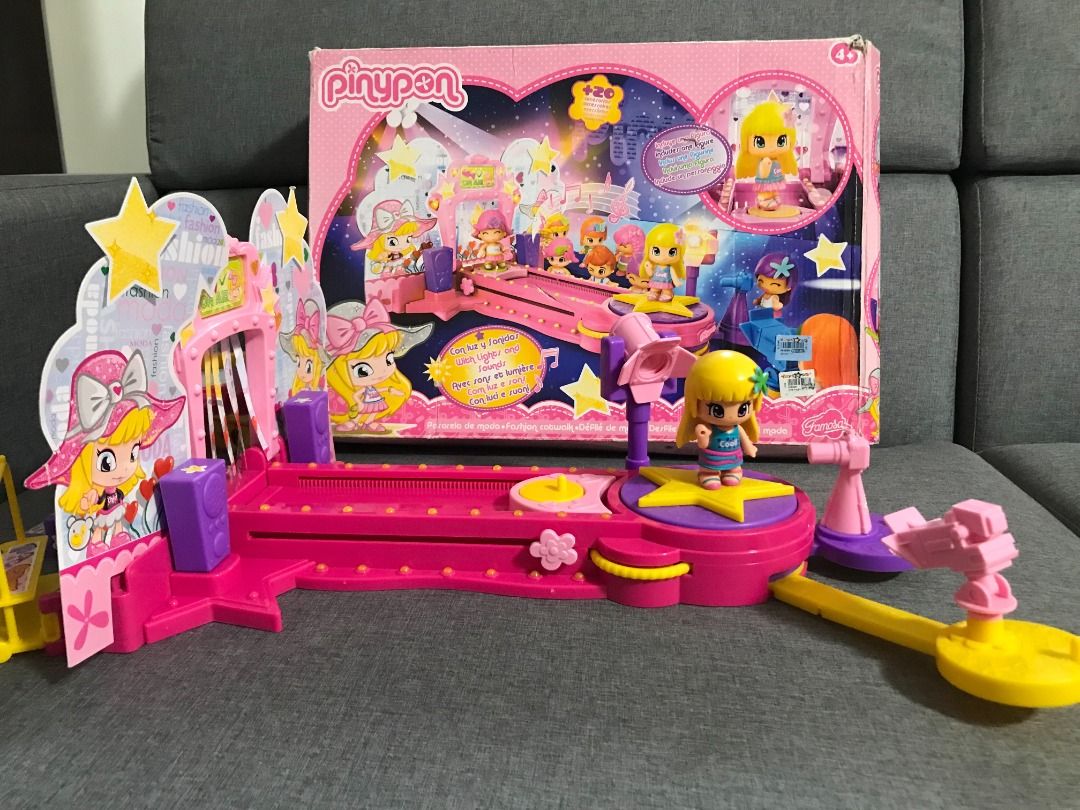 Pinypon Fashion Show Playset, Hobbies & Toys, Toys & Games on Carousell