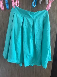 Pleated Turquoise skirt
