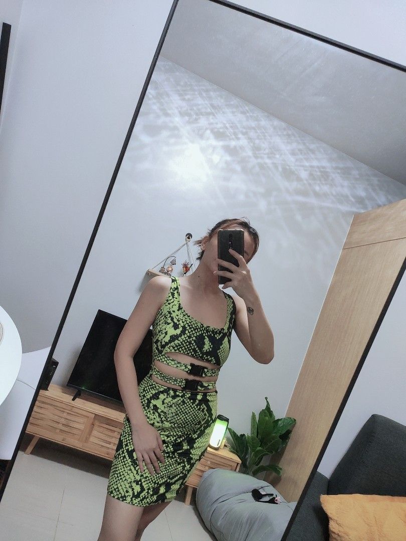 Prettylittlething snake print dress Women s Fashion Dresses