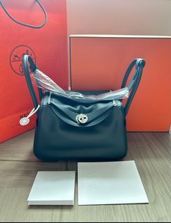 Sale!Hermes Lindy size 20, Luxury, Bags & Wallets on Carousell