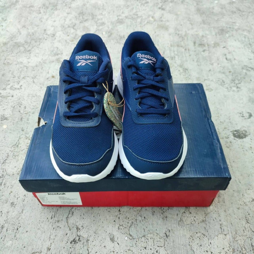 Reebok, Fesyen Wanita, Sepatu di Carousell