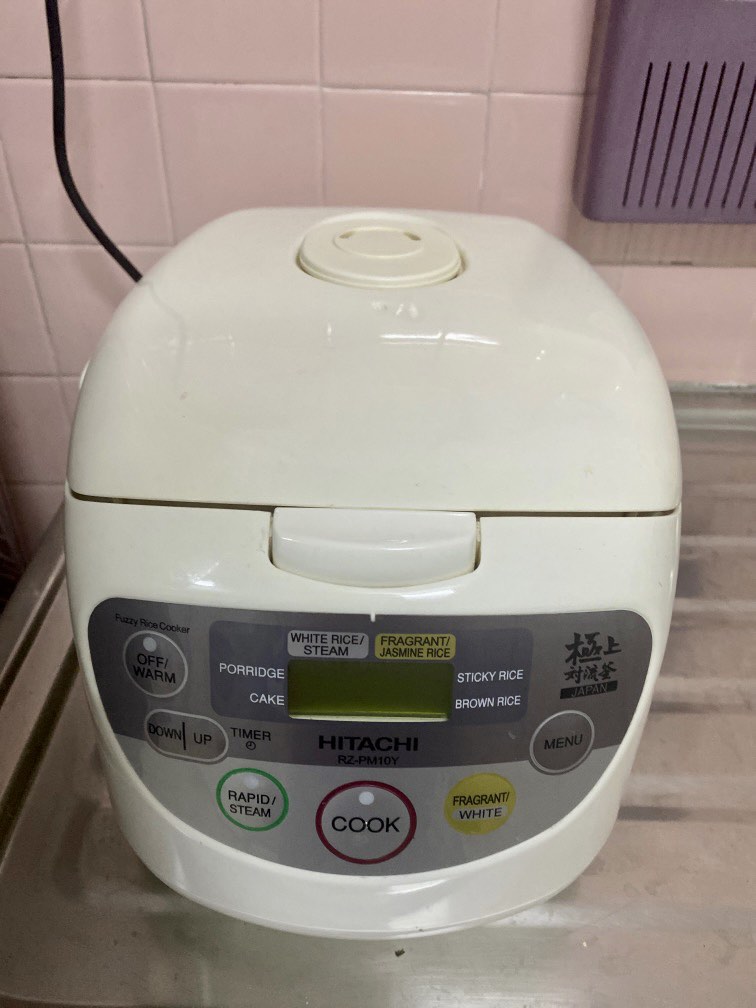 Rice cooker (hitachi) good condition, TV & Home Appliances, Kitchen