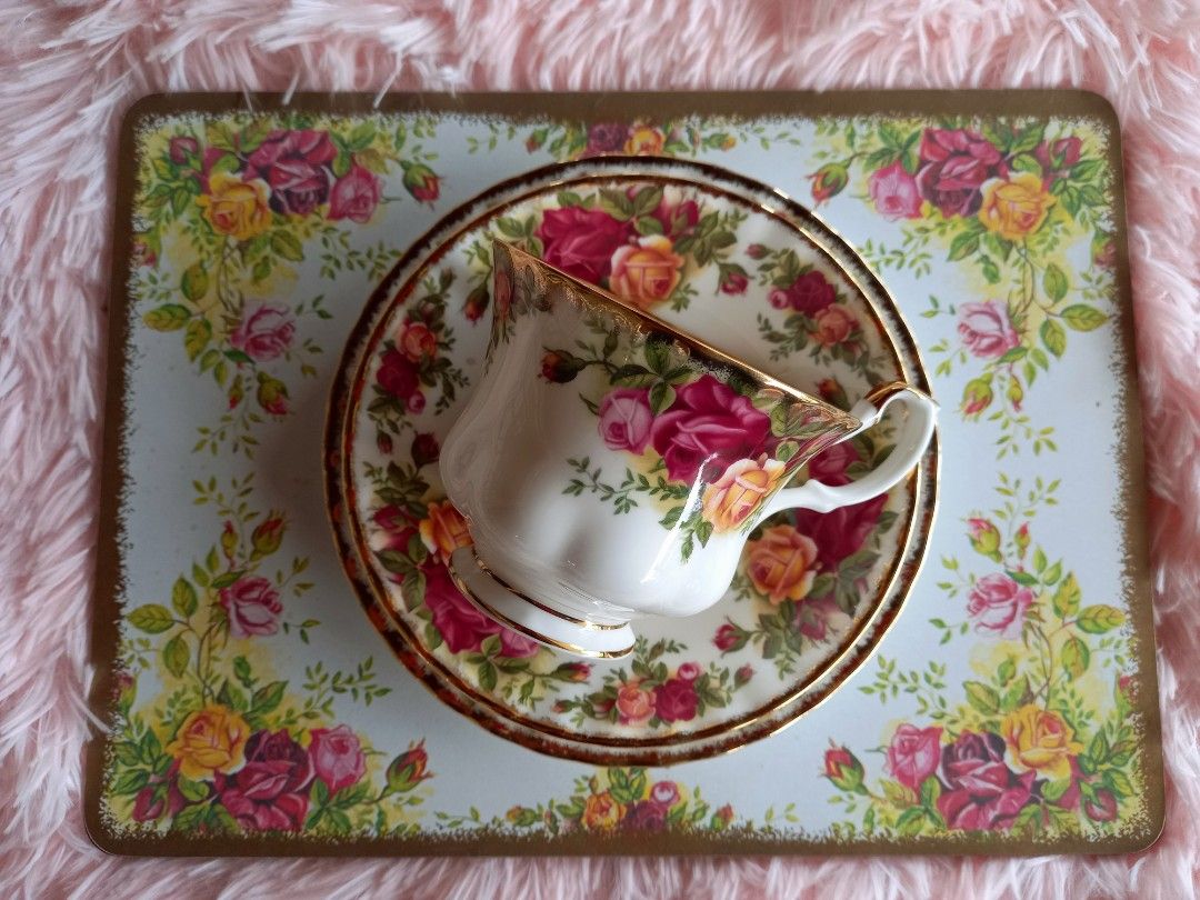 Royal Albert Old Country Roses Placemat, Furniture & Home Living