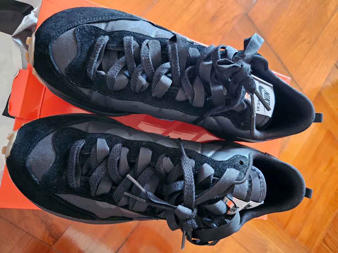 Sacai x Nike Vaporwaffle Black Gum US10.5, 男裝, 鞋, 波鞋- Carousell