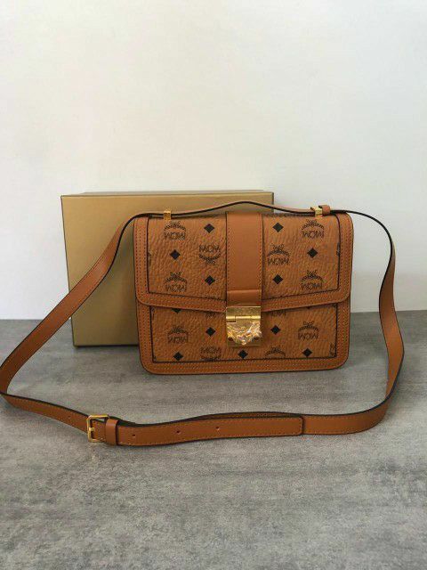 Medium Tracy Shoulder Bag in Visetos Cognac