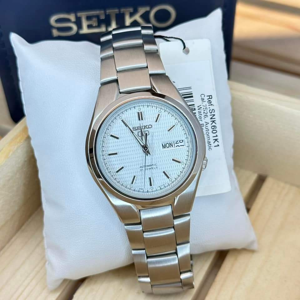 Seiko Watch for Men Silver, Men's Fashion, Watches & Accessories ...