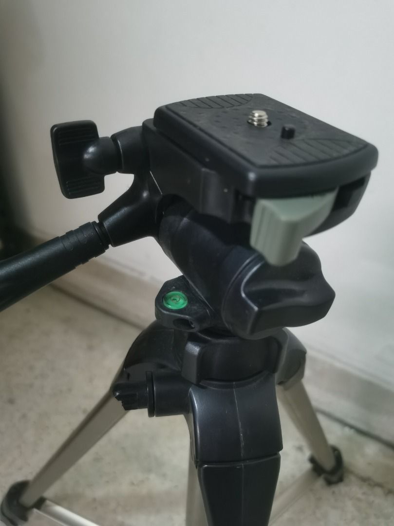 SLIK U9000 Tripod with Tripod mount adapter, Photography, Photography