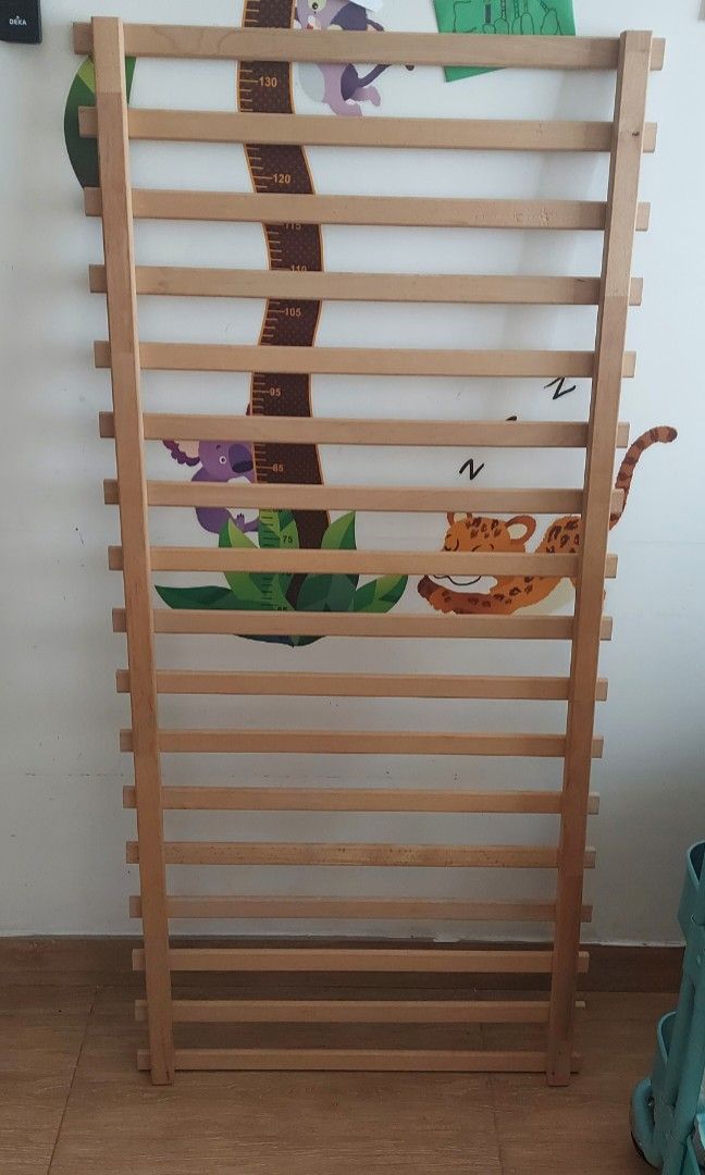 Solid wood baby cot/ toddler bed Johor Bahru pick up, Babies & Kids