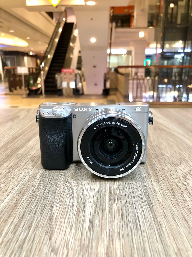 Sony A6000 with 1650mm OSS kit Sc 10k (98 new), Photography, Cameras