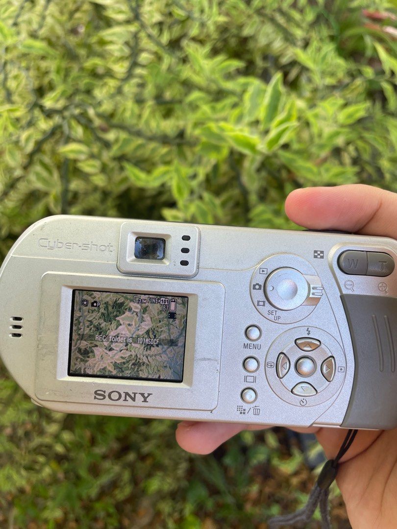 Vintage Sony Cyber-shot DSC-P52 3.2MP Digital Camera, 2X Optical Zoom, Made  in Japan 