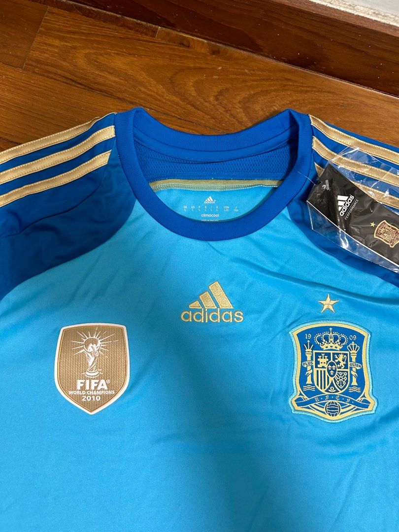 Spain world cup jersey, Men's Fashion, Activewear on Carousell