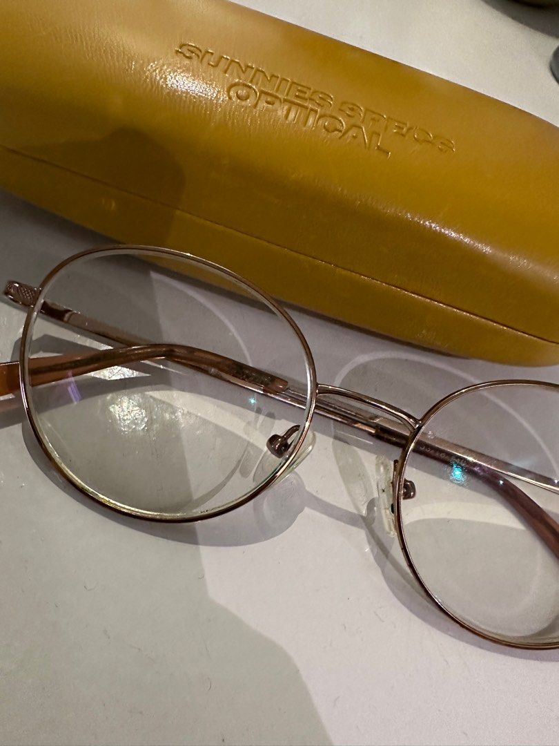 Sunnies Specs Glasses, Women's Fashion, Watches & Accessories, Sunglasses & Eyewear on Carousell