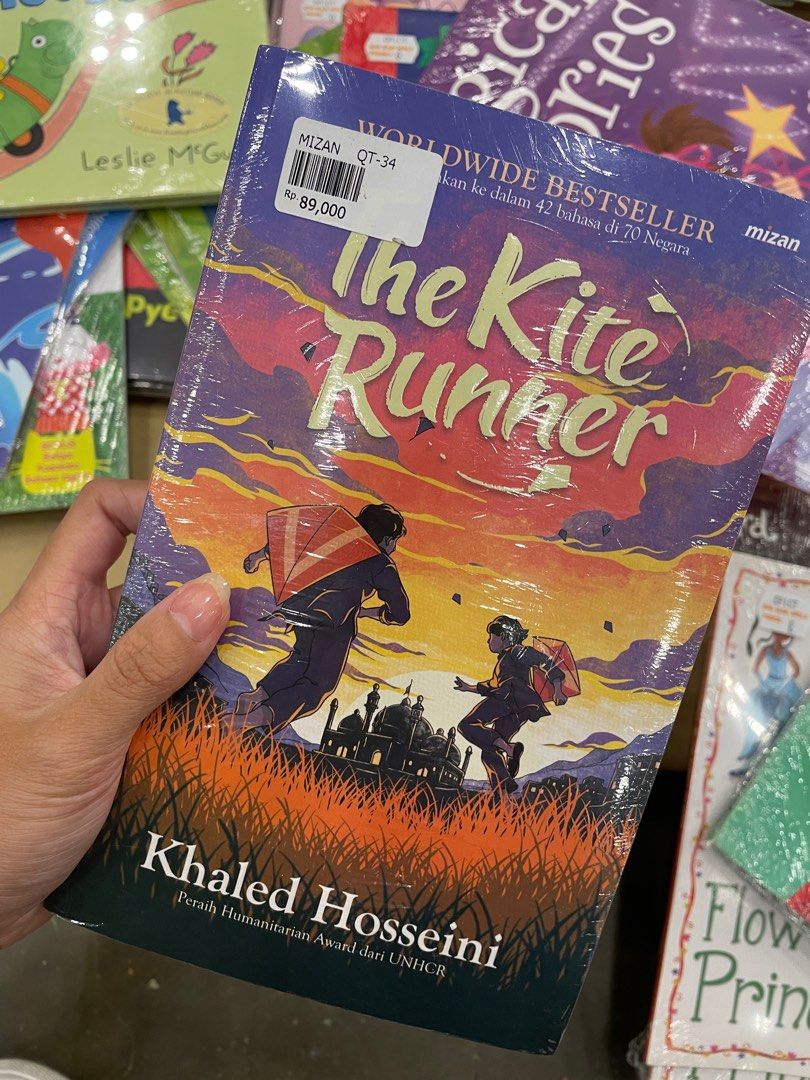 The Kite runner, Buku & Alat Tulis, Buku di Carousell