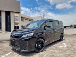 Toyota Voxy Hybrid 1.8A X Auto