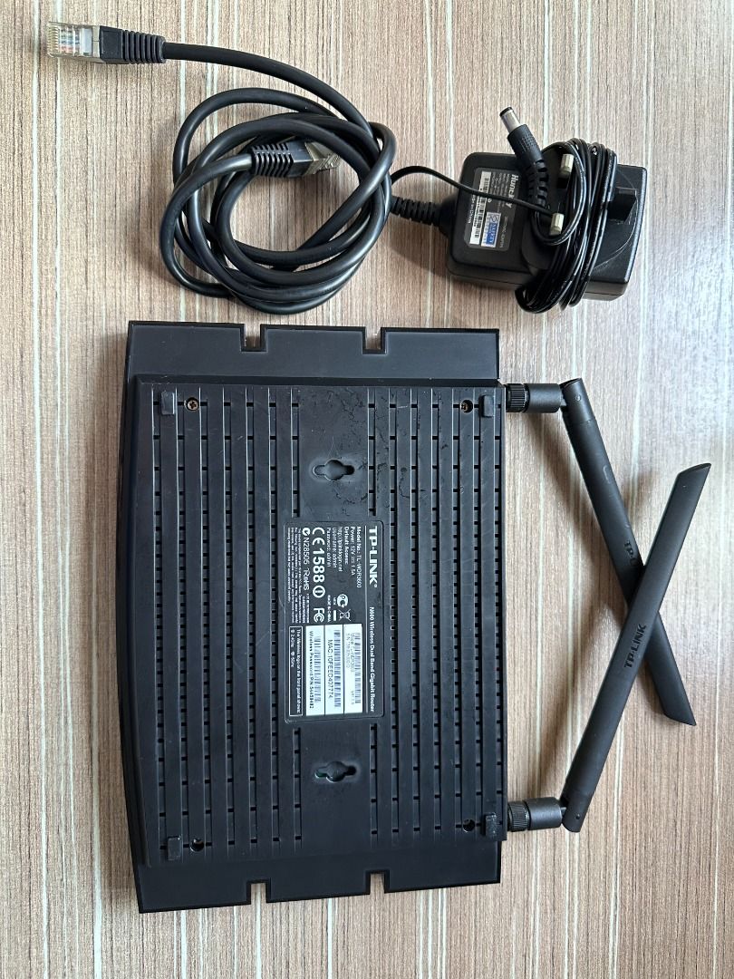 TP-Link TL-WDR3600, Computers & Tech, Parts & Accessories, Networking ...
