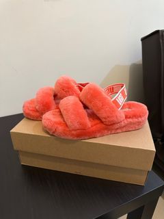 UGG毛絨絨涼拖鞋（US7.5-8)