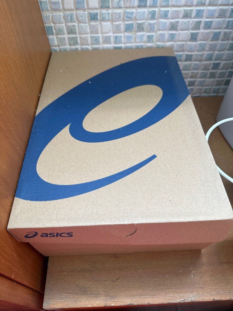 Under Armour ASICS shoe box, Everything Else on Carousell