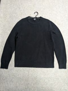 UNIQLO Pull Over Long Sleeve Shirt Plain Black Knit Medium