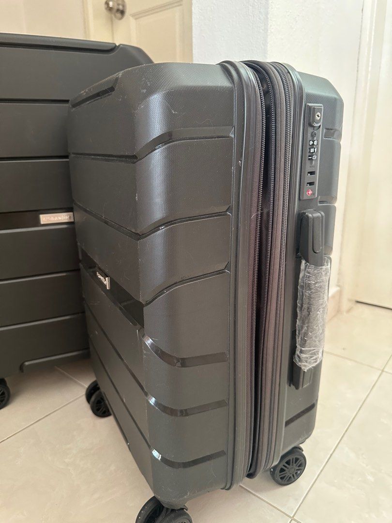 Universal traveller luggage 20 24