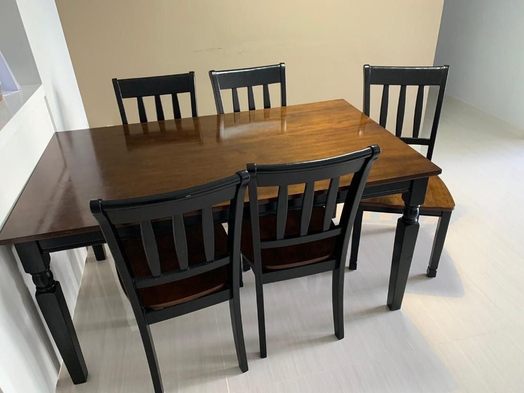 Used table, Furniture & Home Living, Furniture, Chairs on Carousell