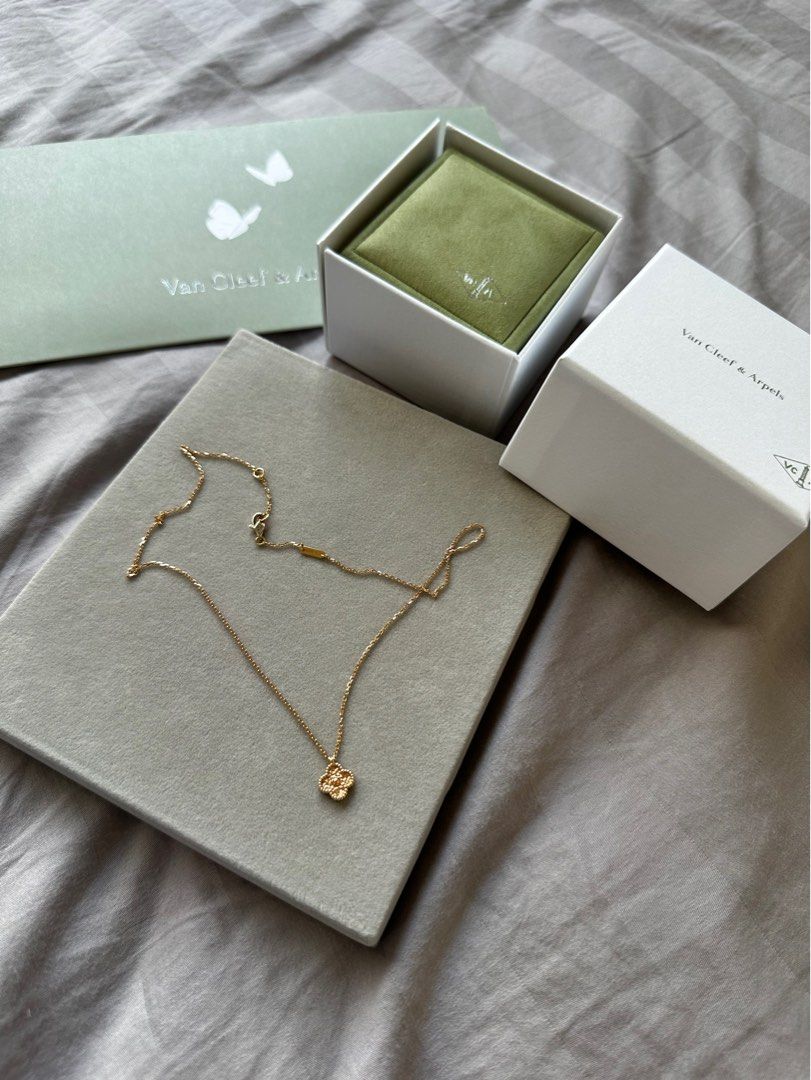 Sweet alhambra outlet pendant rose gold