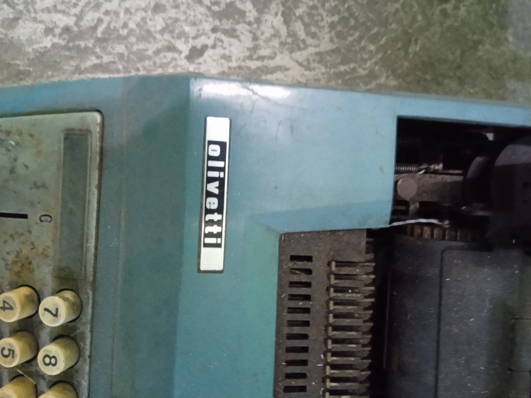 Vintage calculator printer. (Category: Office & Business Technology) located in Manila. Submitted by bernadette52815 (Listing ID 1234355633, Image 3). Description: antique calculator printer brand Olliveti.