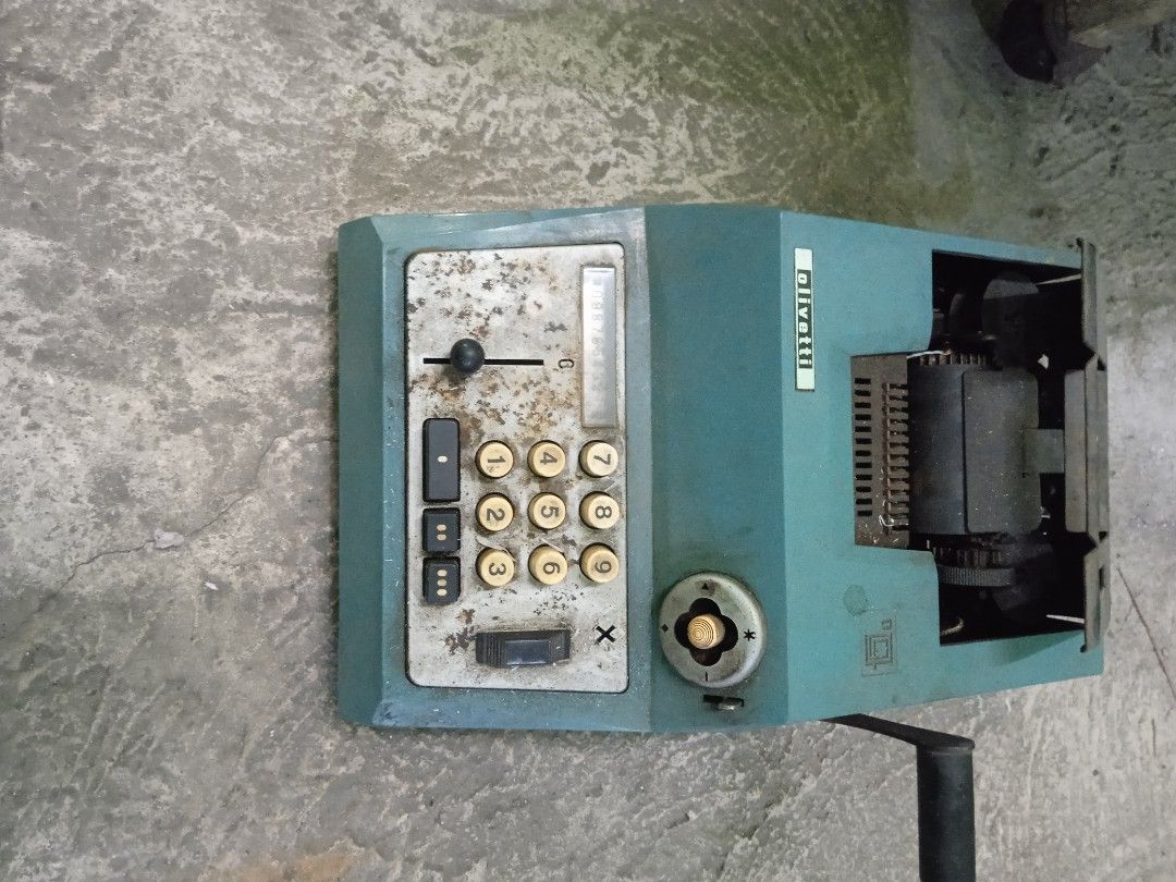 Vintage calculator printer. (Category: Office & Business Technology) located in Manila. Submitted by bernadette52815 (Listing ID 1234355633, Image 2). Description: antique calculator printer brand Olliveti.